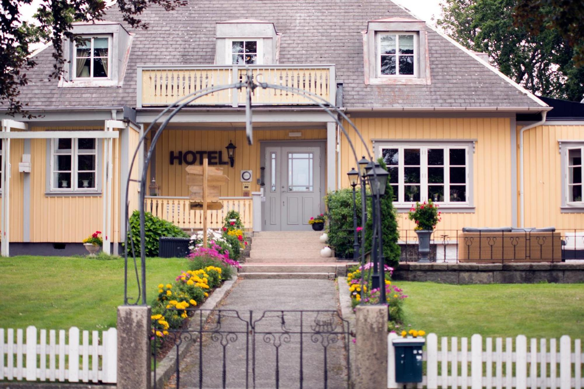Hotel Tanum Gestgifveri Tanumshede Bagian luar foto